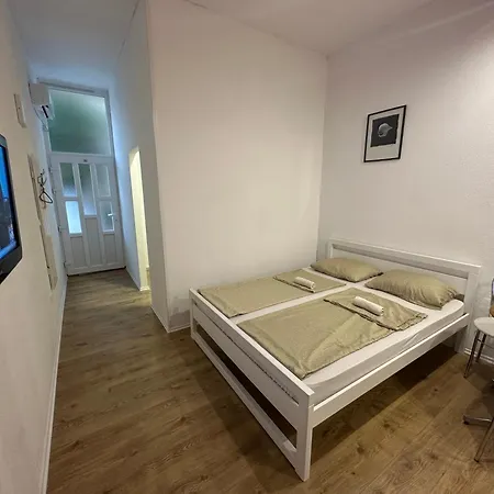 Anja Guest house 3*